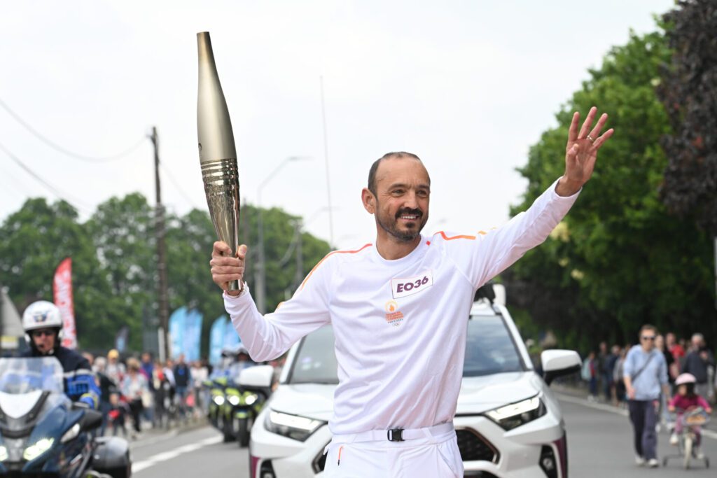 relais de la flamme des jeux olympiques de paris 2024